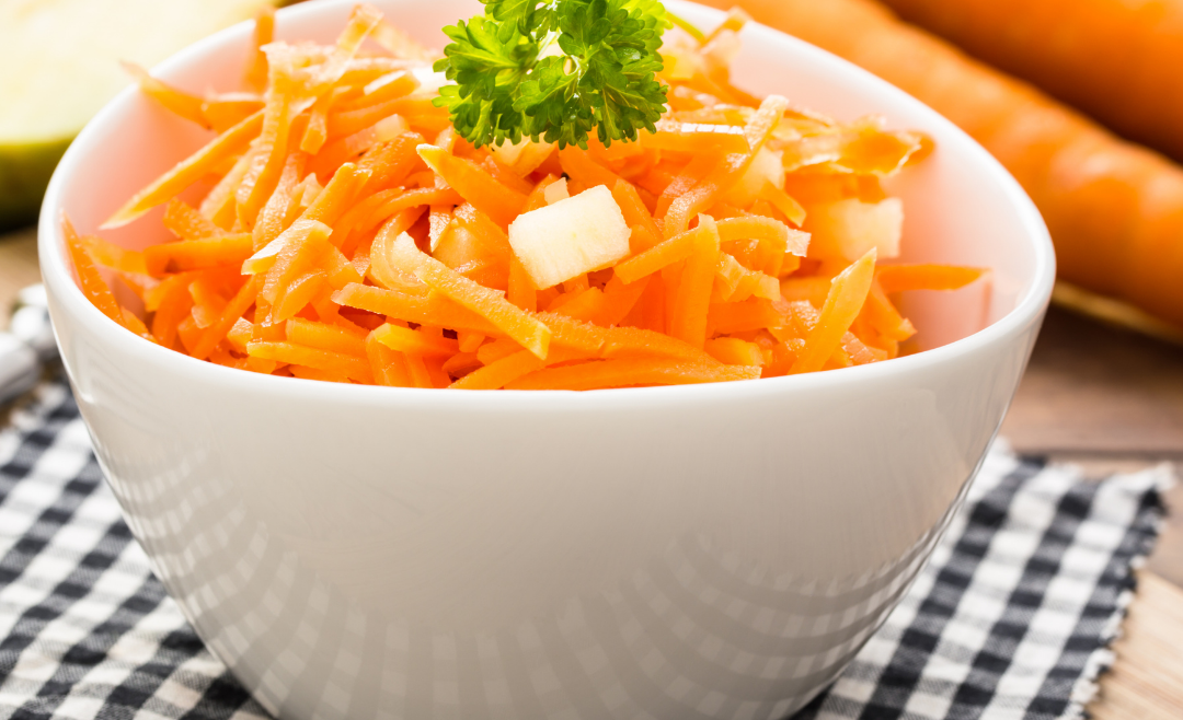Einfaches Karotten Rohkostsalat Rezept zum Nachmachen